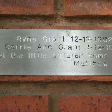 GRANT Ryne -1982 :: GRANT Carrie Ann -1989