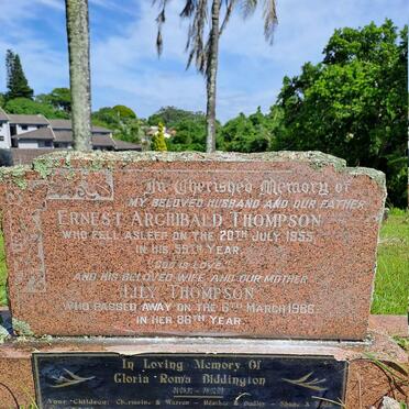 THOMPSON Ernest Archibald -1955 & Lily -1986 :: BIDDINGTON Gloria Roma 1931-2008