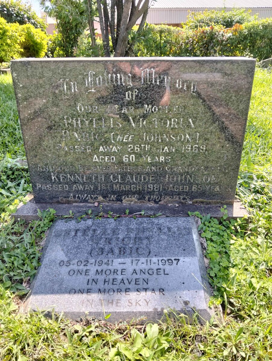 BABIC Phyllis Victoria nee JOHNSON -1969 :: JOHNSON Kenneth Claude -1981 :: WRIGHT Estelle Phyllis nee BABIC 1941-1997