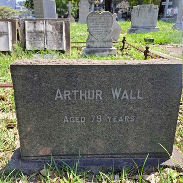 WALL Arthur