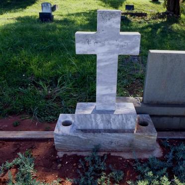 No names on this stone - information supplied by photographer.