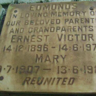 EDMONDS Ernest Victor 1896-1977 &amp; Mary 1907-1983