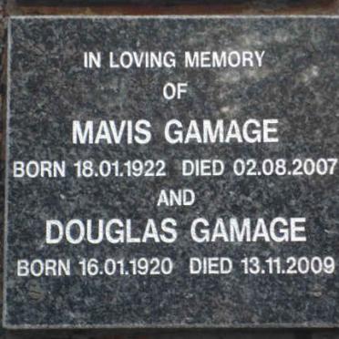 GAMAGE Douglas 1920-2009 &amp; Mavis 1922-2007