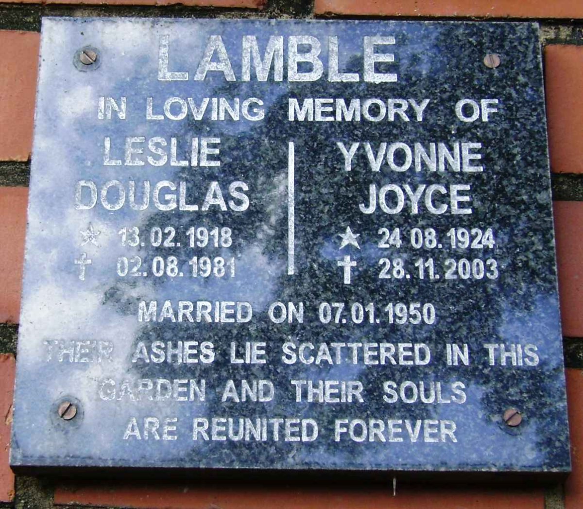 LAMBLE Leslie Douglas 1918-1981 &amp; Yvonne Joyce 1924-2003