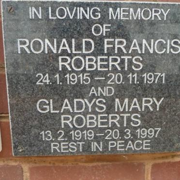 ROBERTS Ronald Francis 1915-1971 &amp; Gladys Mary 1919-1997