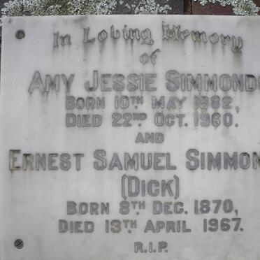 SIMMONDS Ernest Samuel 1870-1967 &amp; Amy Jessie 1982-1960