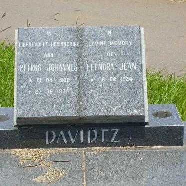 DAVIDTZ Petrus Johannes 1908-1996 &amp; Ellenora Jean 1924-