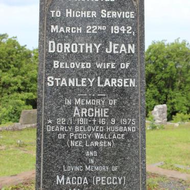 LARSEN Dorothy Jean -1942 :: WALLACE Archie 1911-1975 &amp; Magda LARSEN 1922-2005