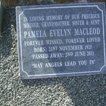 MACLEOD Pamela Evelyn 1925-2011