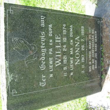 OOSTHUIZEN Willie 1921-1974 &amp; Nonna 1917-1989