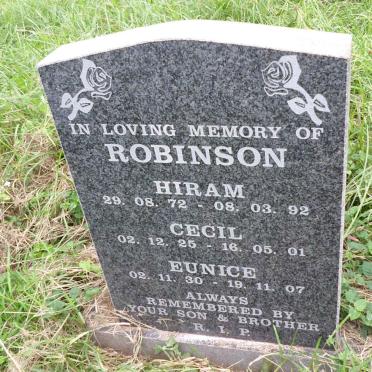 ROBINSON Cecil 1925-2001 &amp; Eunice 1930-2007 :: Hiram 1972-1992