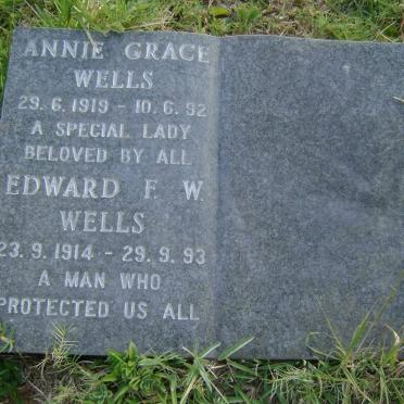 WELLS Edward F.W. 1914-1993 &amp; Annie Grace 1919-1992