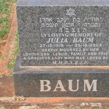 BAUM Julia 1919-2004