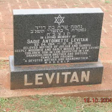 LEVITAN Sadie Antoinette 1914-1991