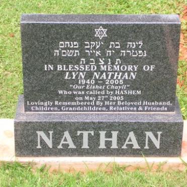 NATHAN Lyn 1940-2005