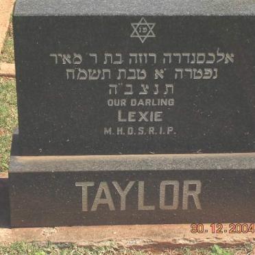 TAYLOR Lexie