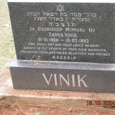 VINIK Tanya 1906-1993