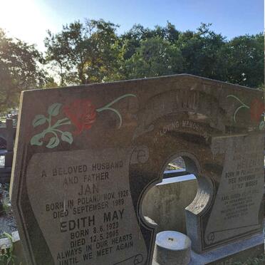 DYLL Jan 1926-1989 & Edith May 1923-2005