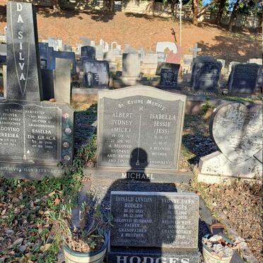 MICHAEL Albert Sydney 1912-1990 & Isabella Jessie 1915-1997 :: HODGES Donald Lynton 1945-2009 & Yvonne Dawn 1946-2020
