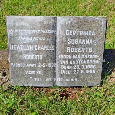 ROBERTS Llewellyn Charles -1962 & Gertruida Susanna nee VANRHEEDE-VAN OUDTSHOORN 1896-1980