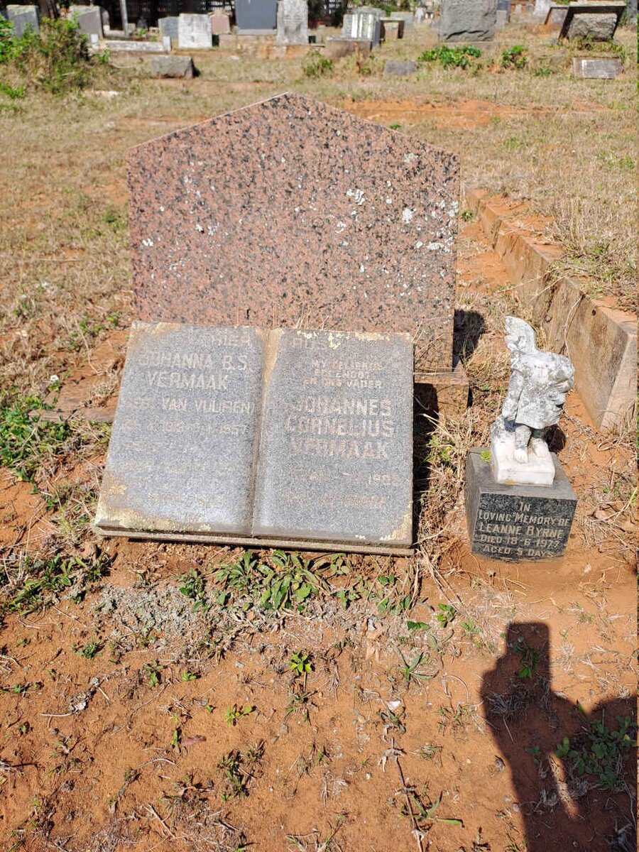 VERMAAK Johannes Cornelius 1911-1983 & Johanna B.S. VAN VUUREN 1919-1957 :: BYRNE Leanne -1977 _1