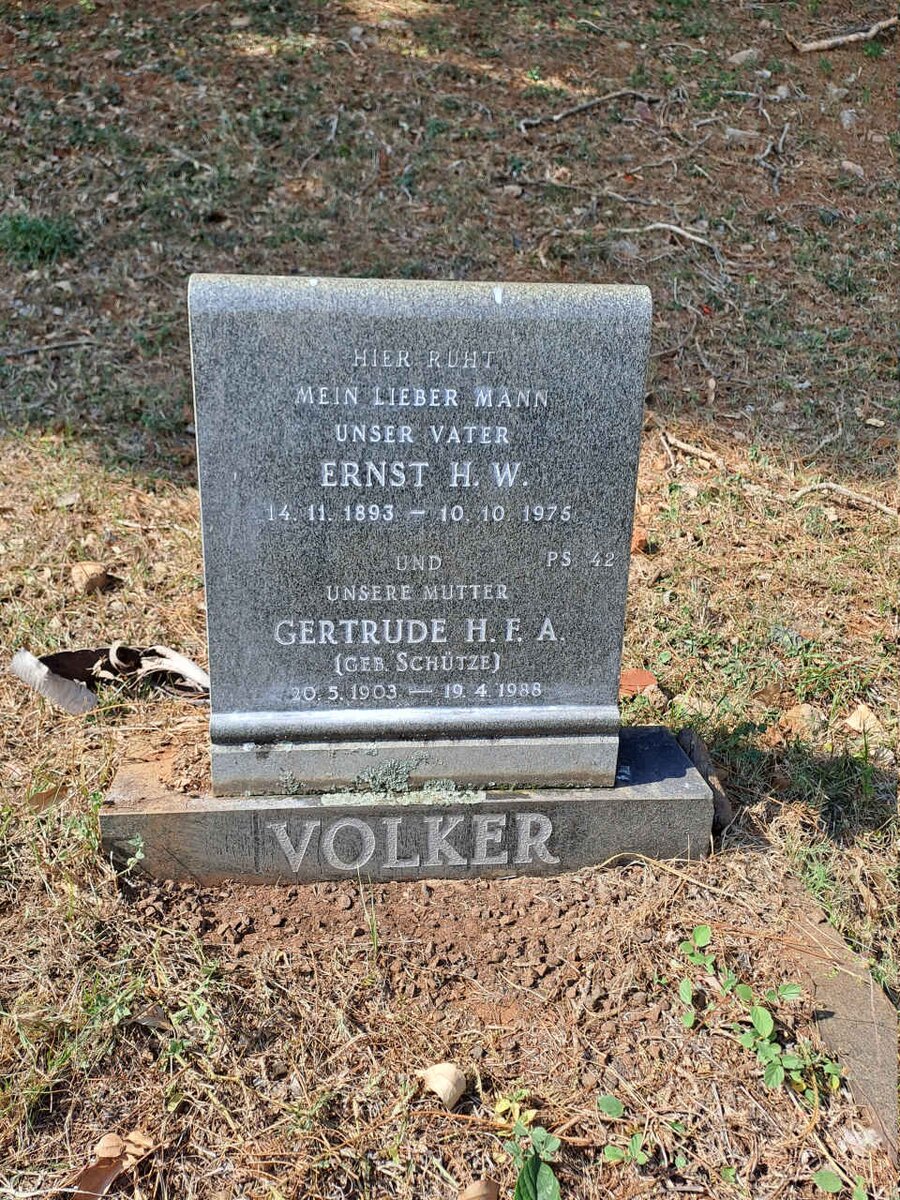 VOLKER Ernst H.W. 1893-1975 & Gertrude H.F.A. SCHUTZE 1903-1988 