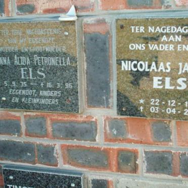 ELS Nicolaas Jacobus 1936-2001 &amp; Anna Alida Petronella 1935-1996