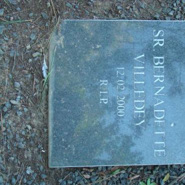 VILLEDEY Bernadette -2000
