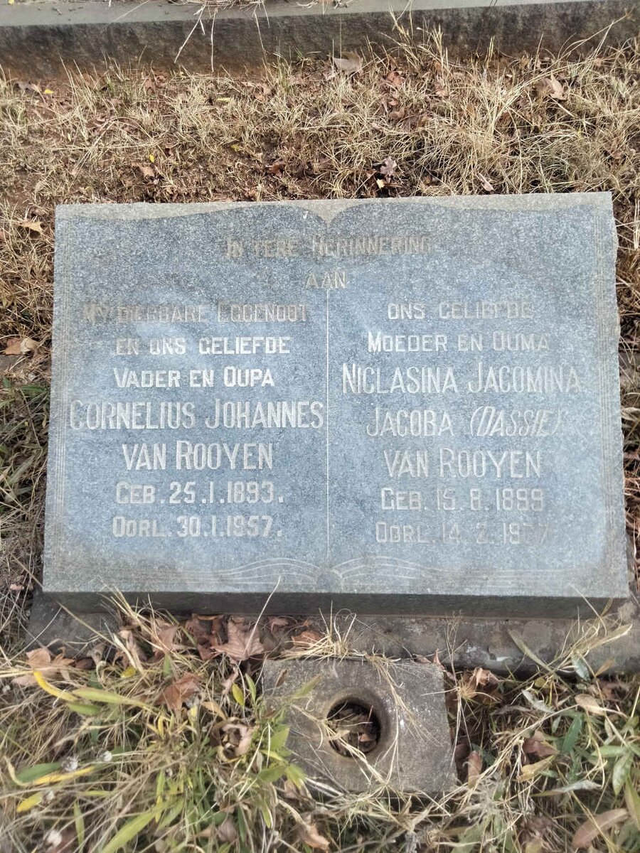ROOYEN Cornelius Johannes, van 1893-1957 & Niclasina Jacomina Jacoba 1899-1977