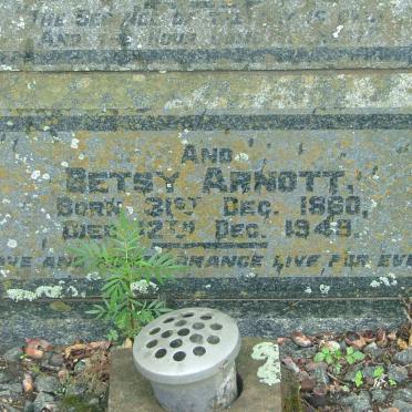 ARNOTT Betsy 1860-1949