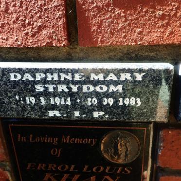 STRYDOM Daphne Mary 1914-1983