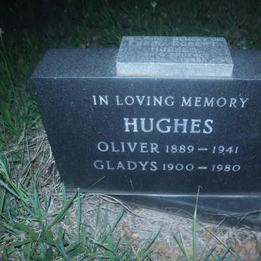 HUGHES Oliver 1889-1941 &amp; Gladys 1900-1980