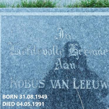 LEEUWEN Kobus, van 1949-1991