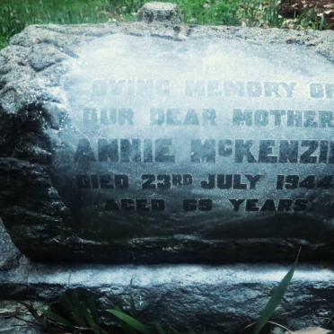 McKENZIE Annie -1944