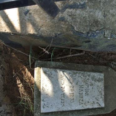 Kwazulu-Natal, KLIPRIVIER District, Ladysmith, Roosboom 1102, farm cemetery_1