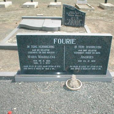 FOURIE Andries 1926-  &amp; Maria Magdalena 1930-1974