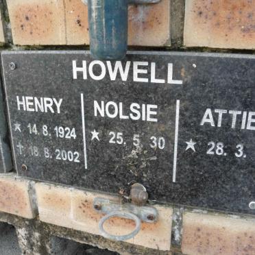 HOWELL Henry 1924-2002 :: HOWELL Nolsie ??30- :: HOWELL Attie ??60-