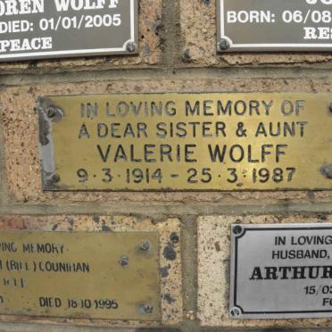 WOLFF Valerie 1914-1987