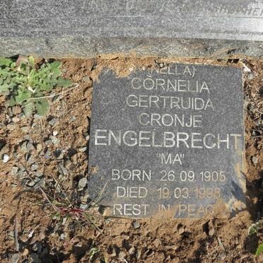 OOSTHUIZEN G.?. 1887-1969 &amp; J.J.L. 1893-1968 :: ENGELBRECHT Cornelia Gertruida nee CRONJE 1905-1998