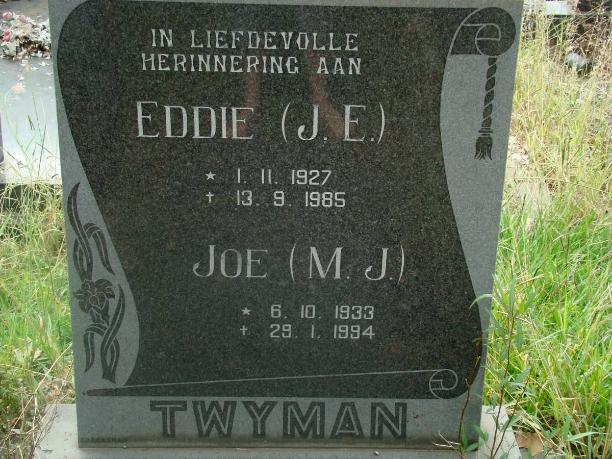 TWYMAN J.E. 1927-1985 :: TWYMAN M.J. 1933-1994