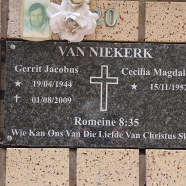 NIEKERK Gerrit Jacobus, van 1944-2009 &amp; Cecilia Magdalena 1952-