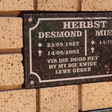 HERBST Desmond 1927-2003 &amp; Miemie 1934-