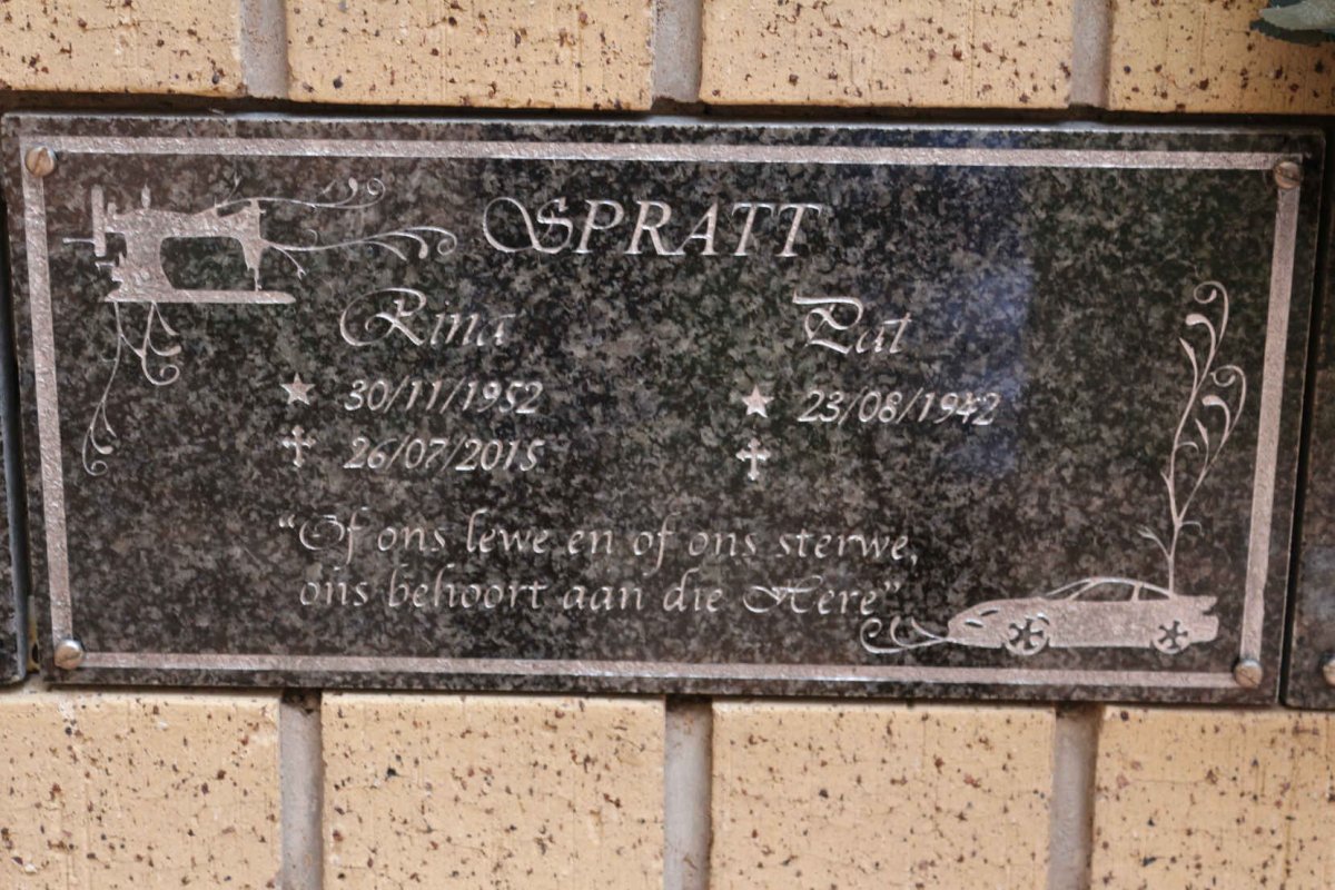 SPRATT Pat 1942- &amp; Rina 1952-2015