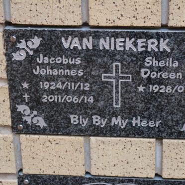 NIEKERK Jacobus Johannes, van 1924-2011 &amp; Sheila Doreen 1928-