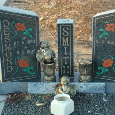 SMITH Desmond 1933-1999 &amp; Sandra 1940-