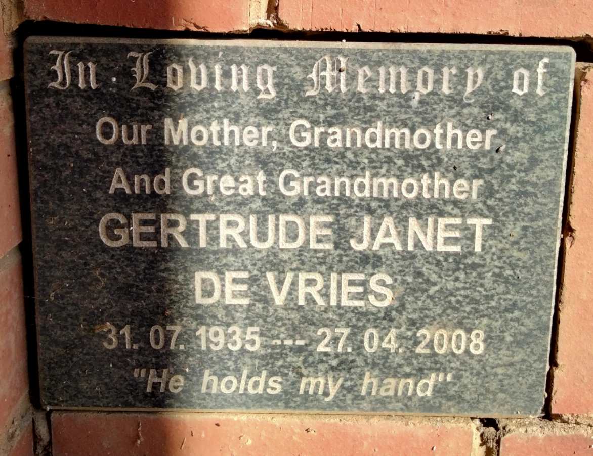 VRIES Gertrude Janet, de 1935-2008