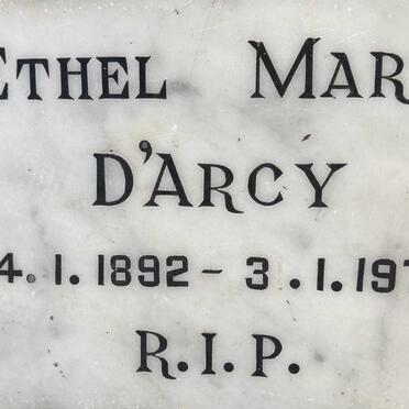 D-Surnames :: Vanne-D