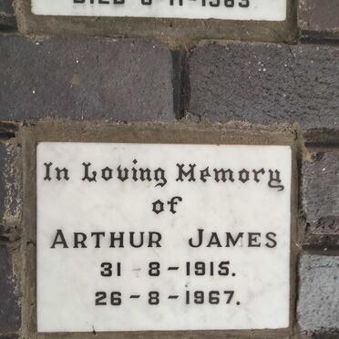 JAMES Arthur 1915-1967