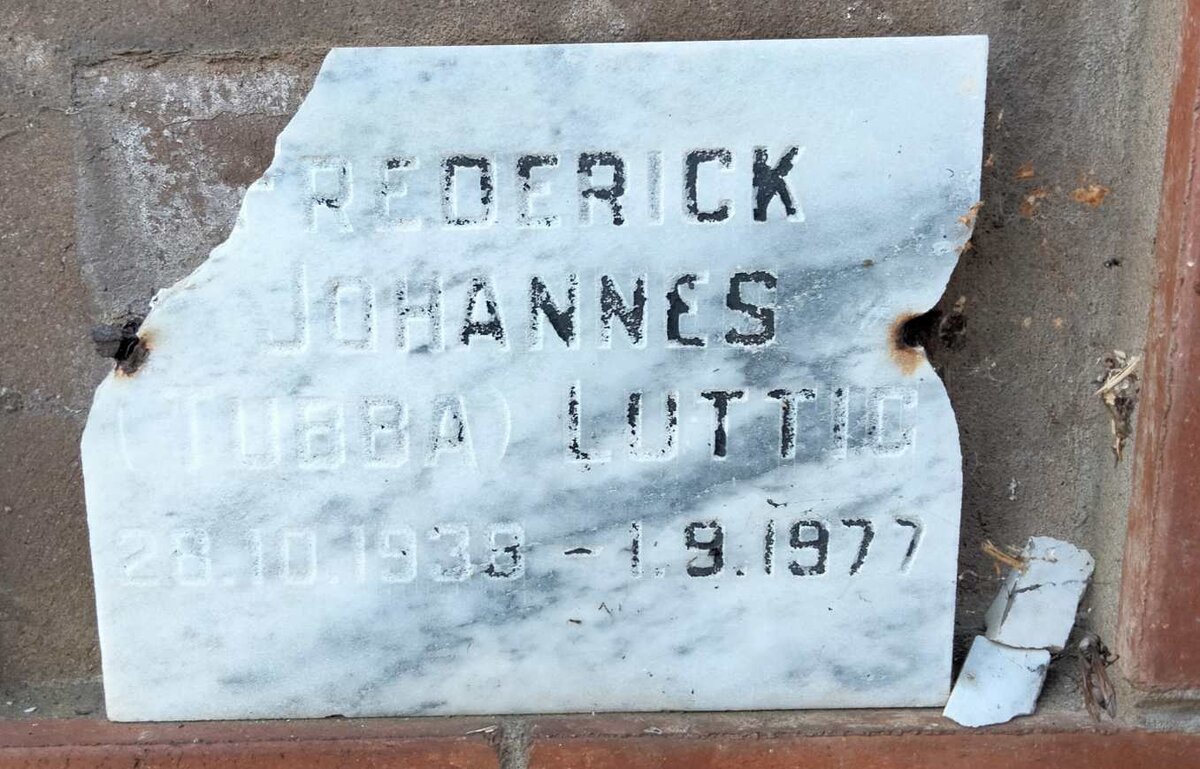 LUTTIG Frederick Johannes 1938-1977