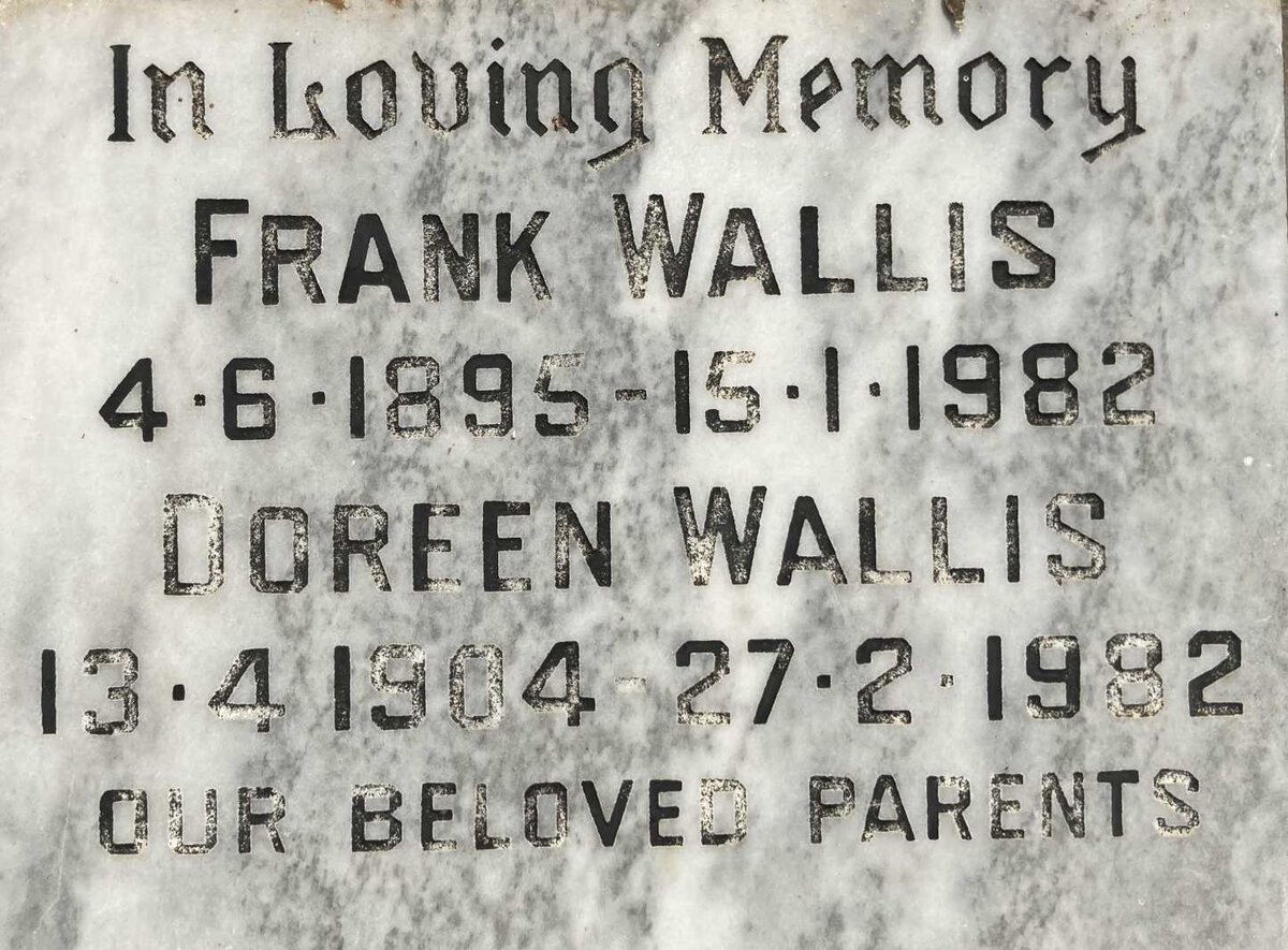 WALLIS Frank 1895-1982 & Doreen 1904-1982